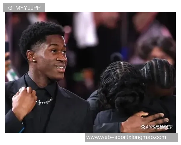 埃奇库姆表现出色次节独得12分全场贡献16分2板3助3断助力球队稳定发挥 埃奇库姆表现出色次节独得12分全场贡献16分2板3助3断助力球队稳定发挥